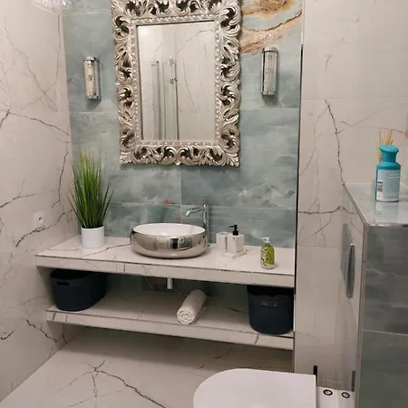 شقة Patio Glamour كوزتسالين